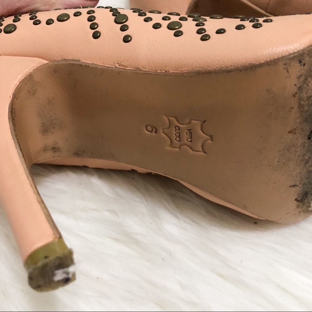 Kelsi Dagger peach studded pumps - Picture 4 of 4